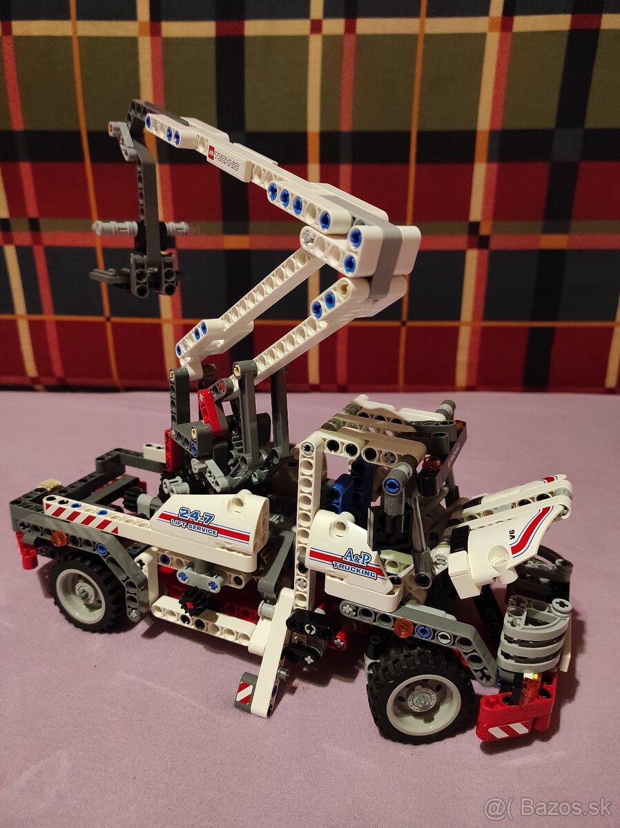 Lego Technic 8071 Bucket Truck - 5