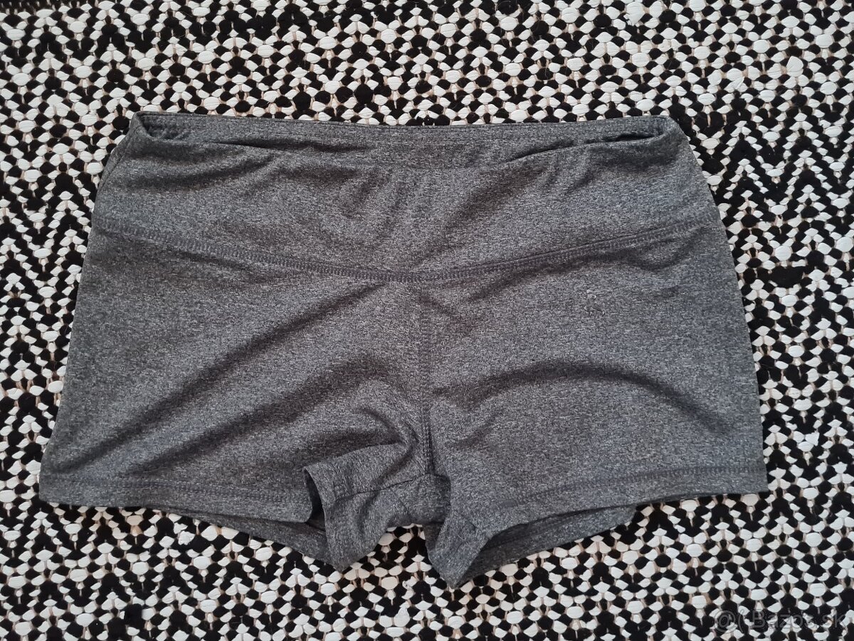 Darujem balík oblečenia - 5