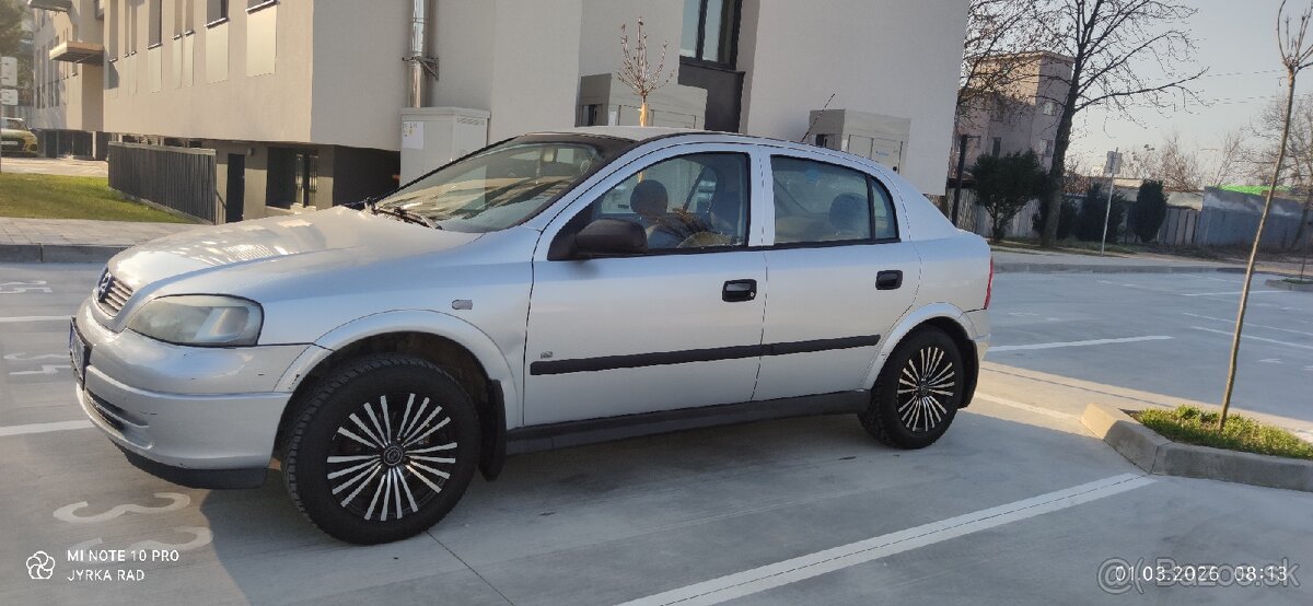 Opel Astra g 1.4 benzín 2009 rok - 5