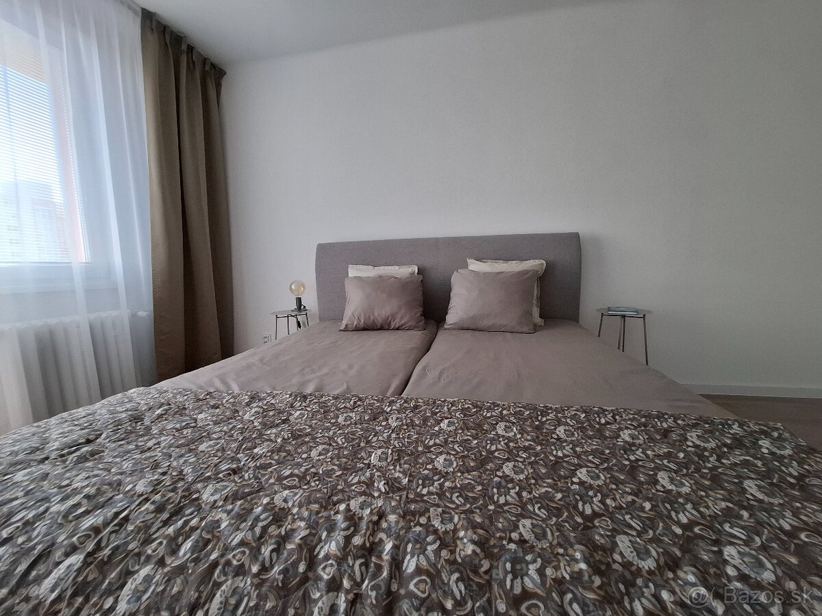 Slnečný 2-izbový byt v centre mesta Levice - 5