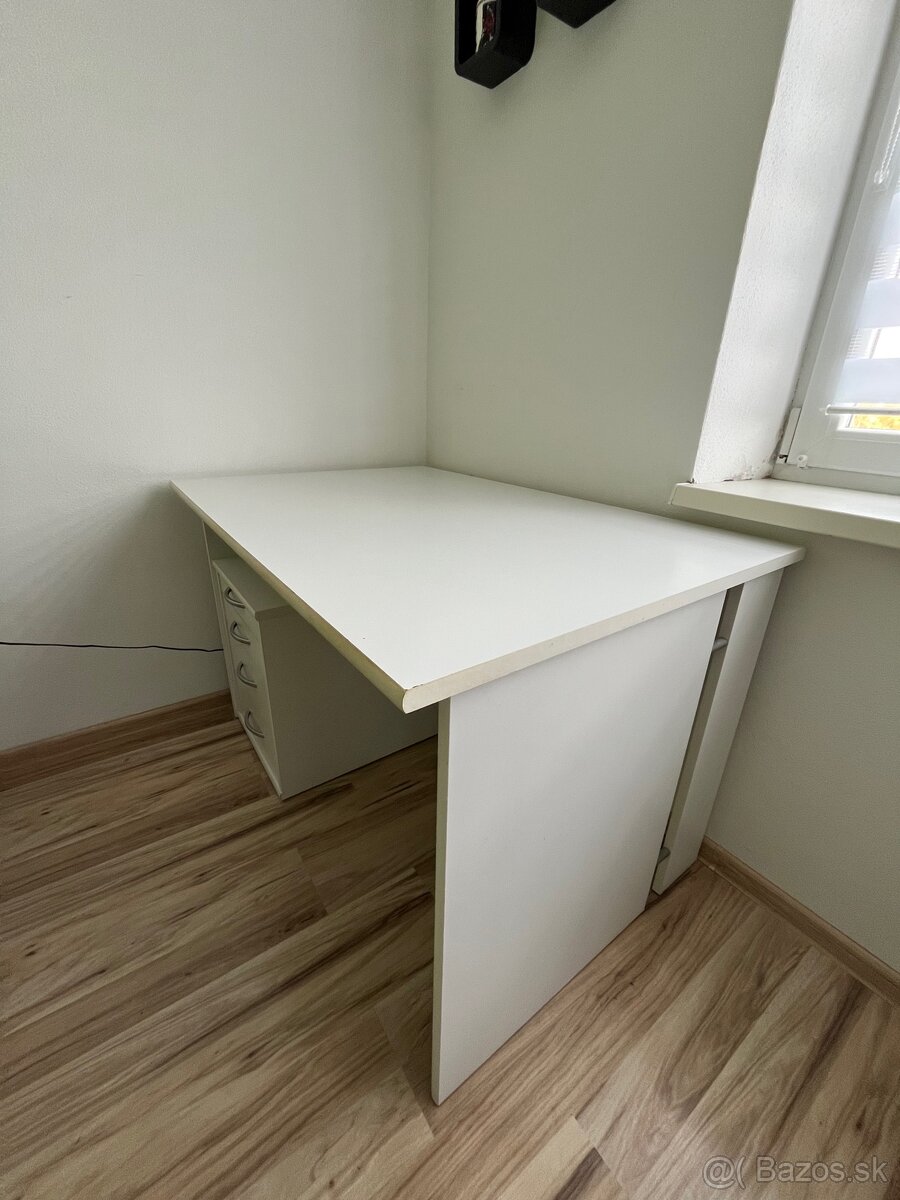 Predám komodu, písací stôl a posteľ - 5