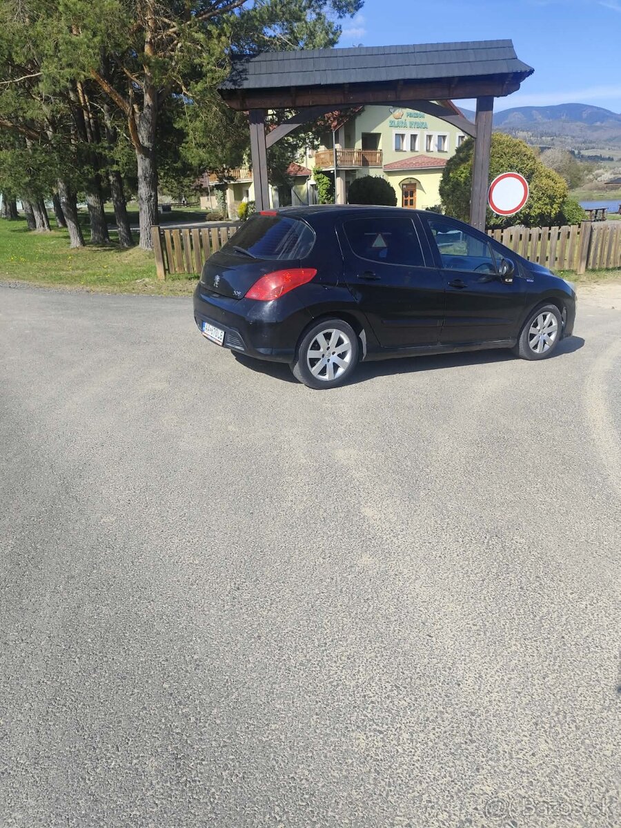 Predám Peugeot 308 1.6 hdi 82kw rv2011 - 5
