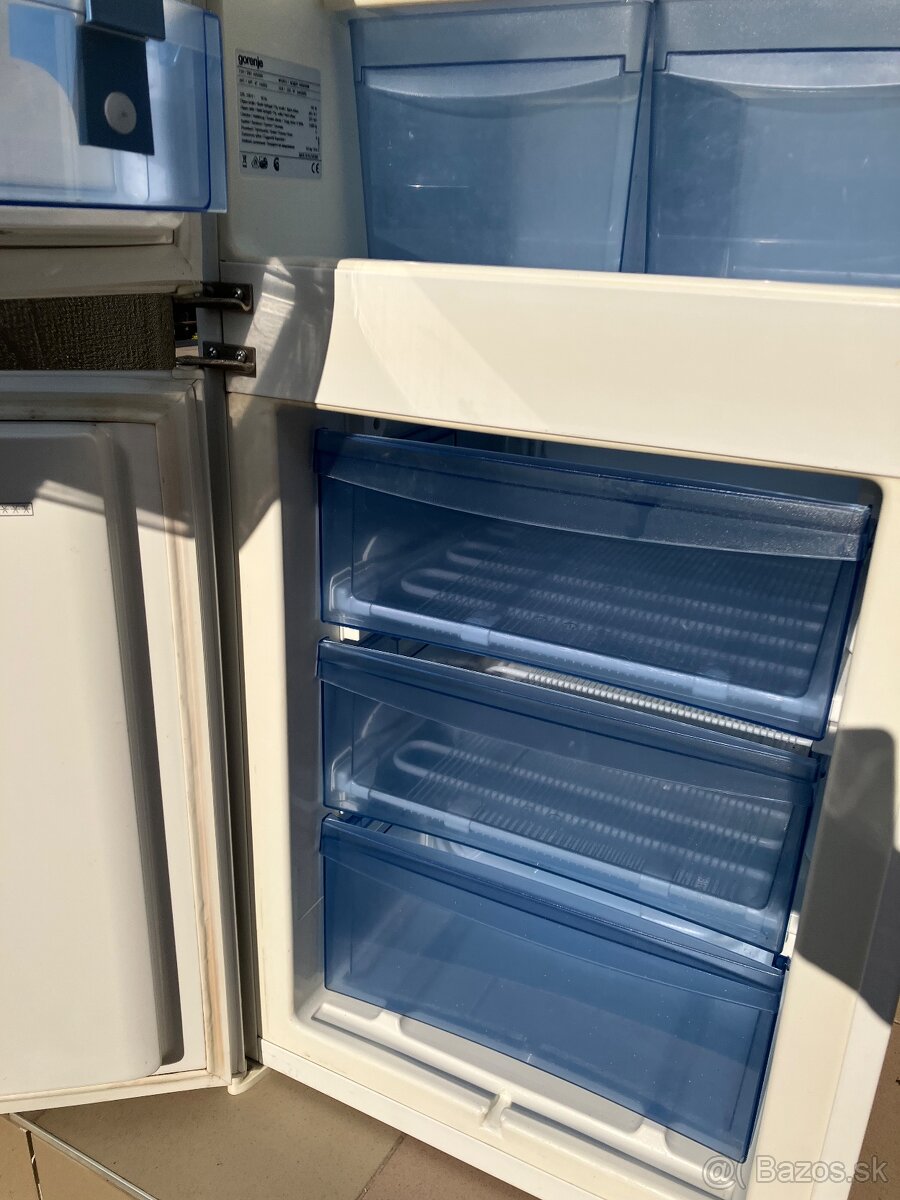 Predám vstavanú chladničku s mrazničkou GORENJE - 5