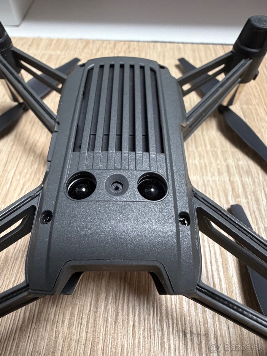 DJI Tello dron + ovládač Gamesir - 5
