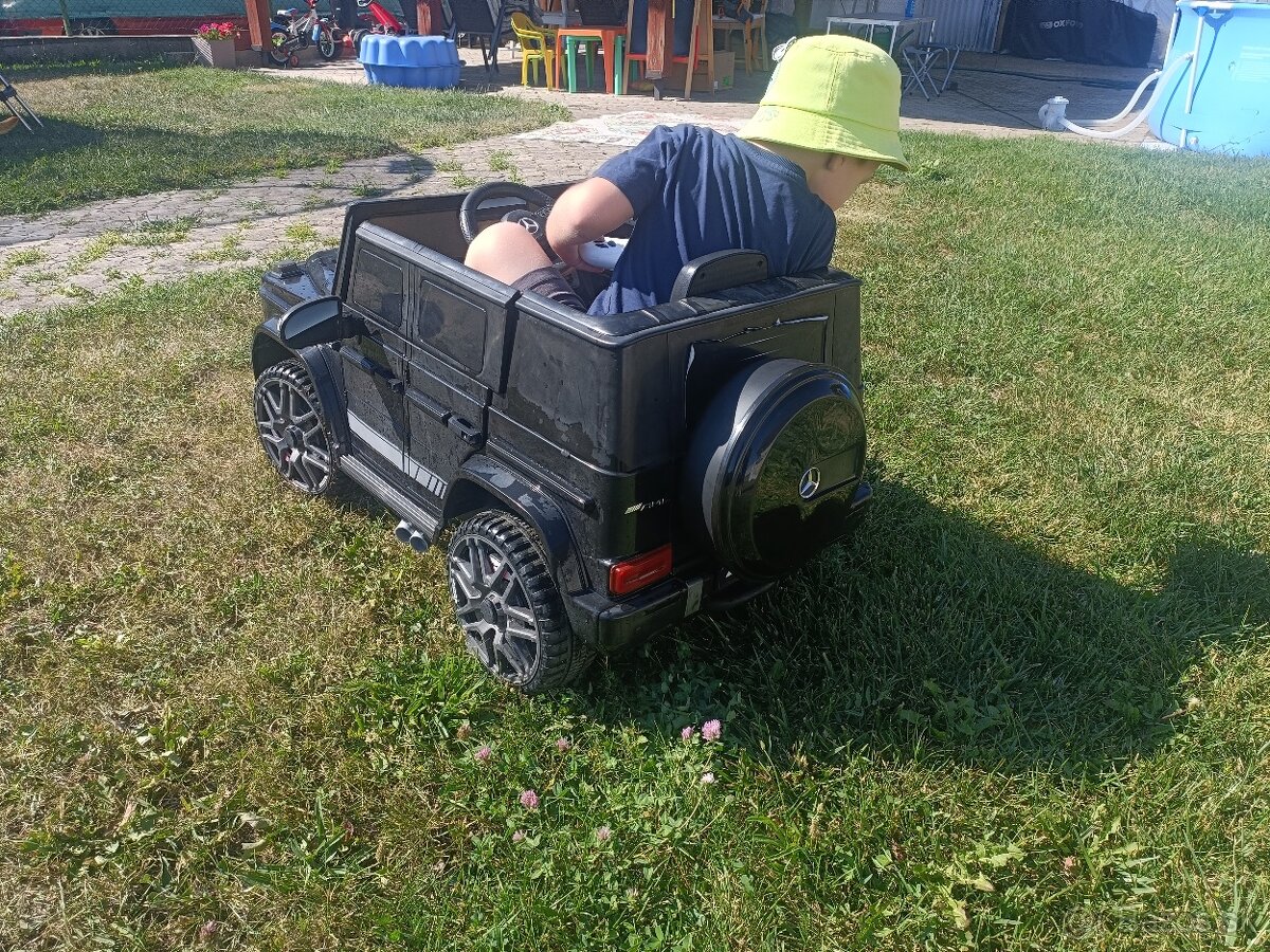 Detské elektrické autíčko AMG - 5