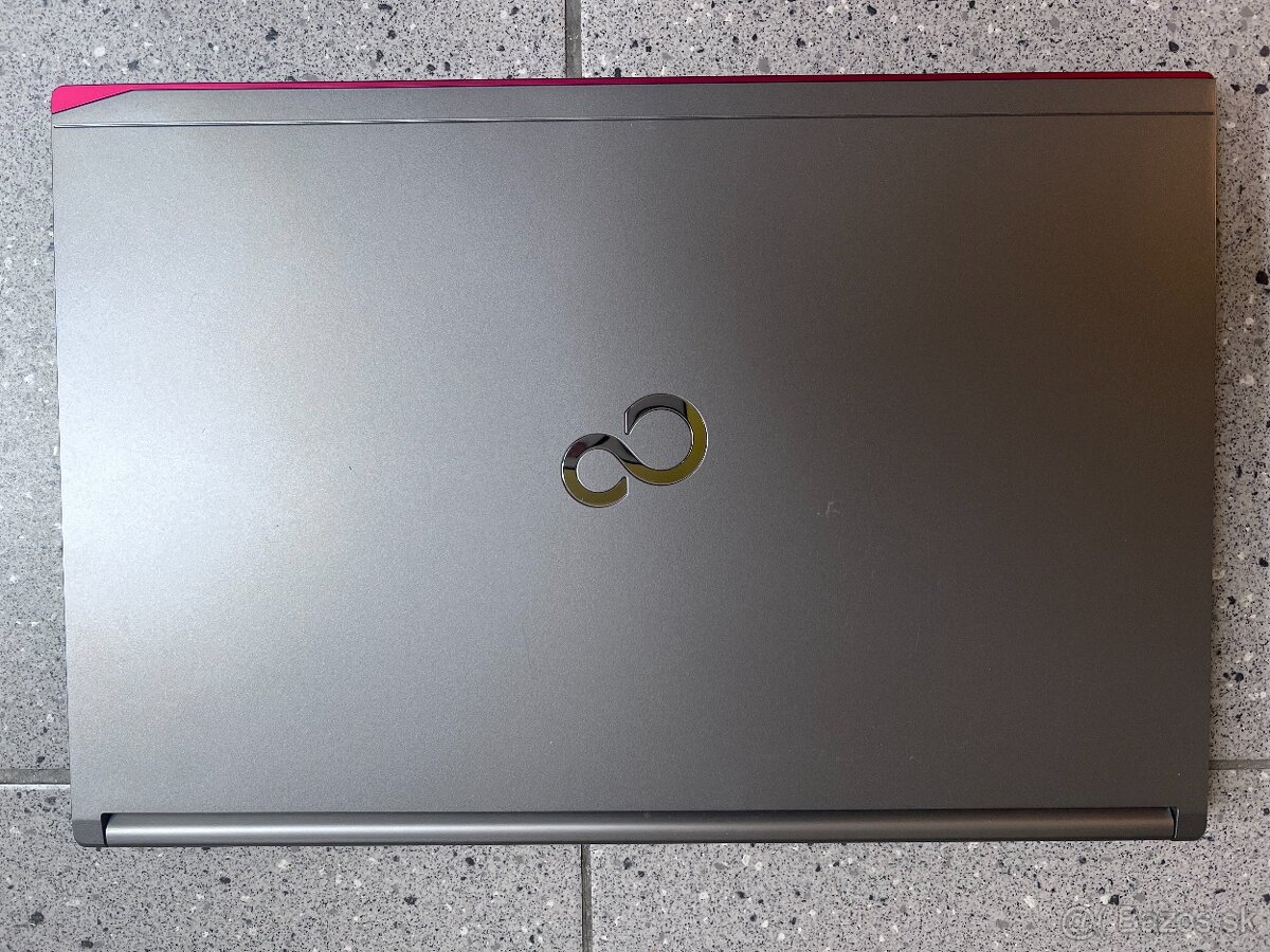 Fujitsu E754 / i5 / 8GB / 256GB / 2x bat. / dock / kovový - 5