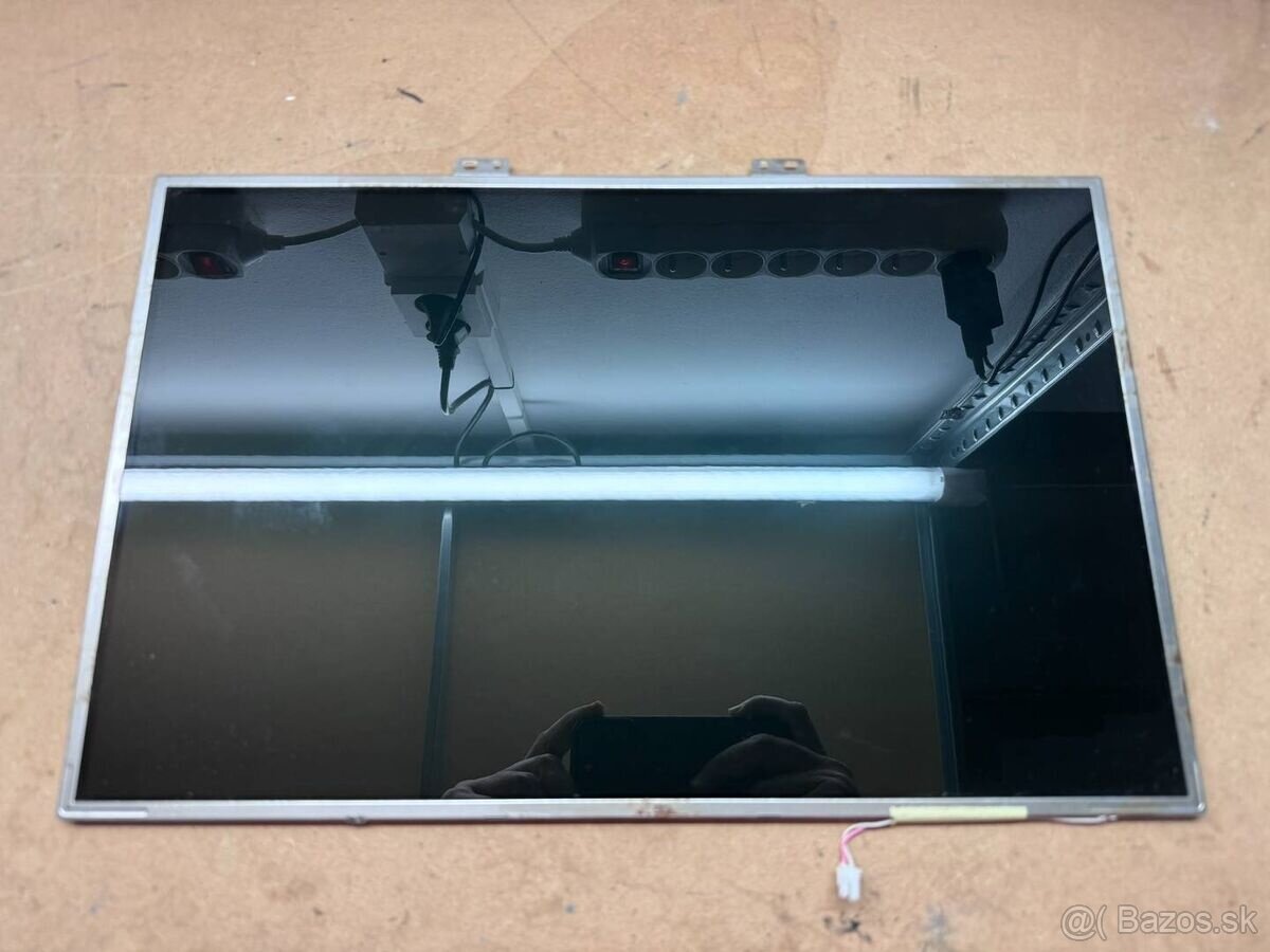 Predám obrazovku do notebooku 17" LED display 30pin CCFL - 5