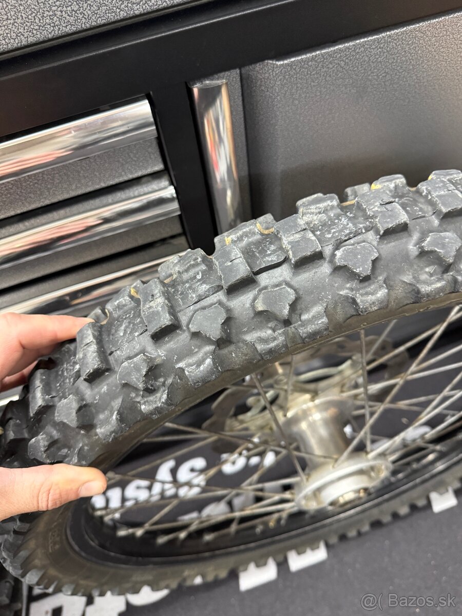 Enduro kolesa 21+18