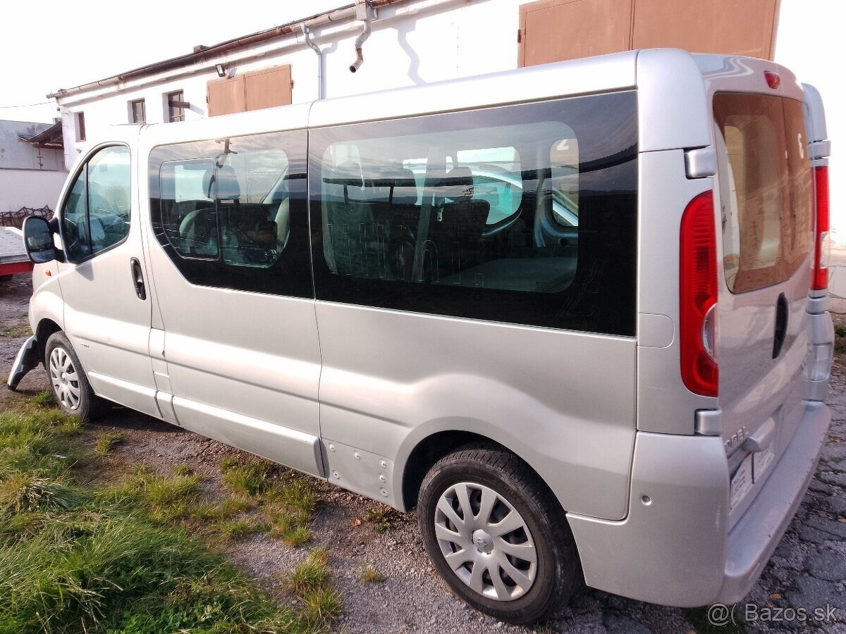 Opel vivaro long 2,0dci - 5