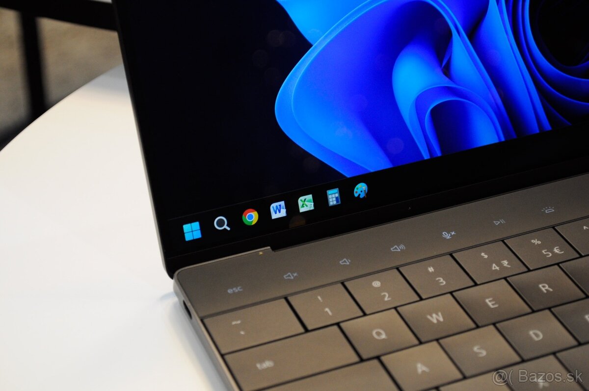 DELL XPS 13 PLUS ( 9320 ) - TOP STAV AKO NOVÝ - ULTRA TENKÝ - 5