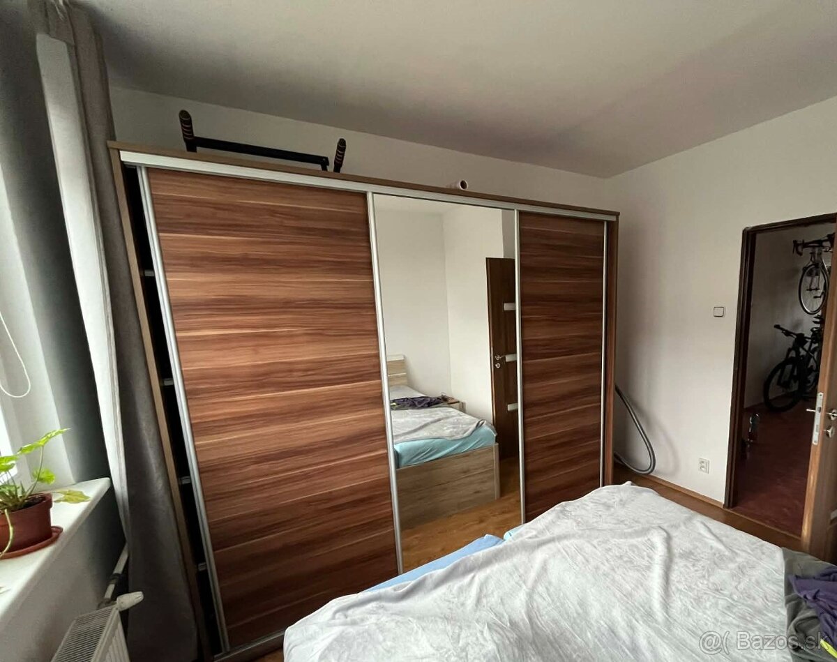 Priestranný 2-izbový byt v Stupave - 5