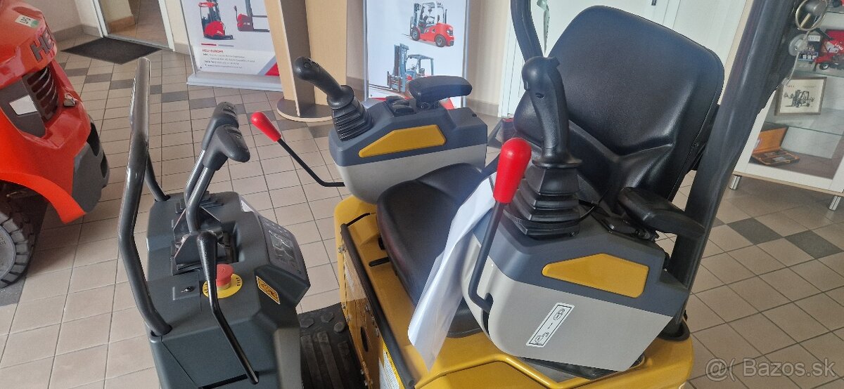 Mini rýpadlo s gumenými pásmy XCMG XE10E - 5