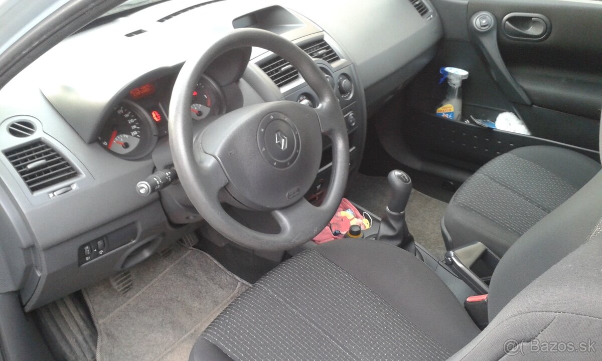Predám Renault Megane 1.5 diesel 74 kw r. v..2004. - 5