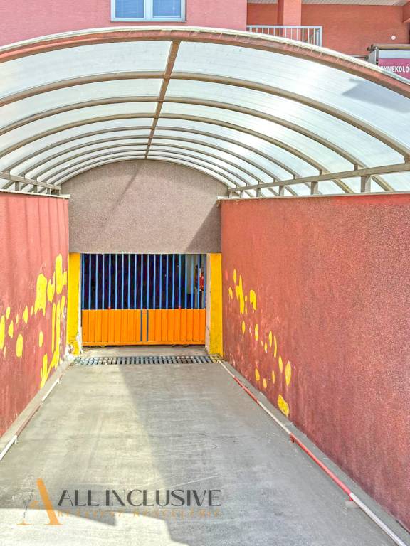 ALL INCLUSIVE | NA PRENÁJOM PODZEMNÁ GARÁŽ, DUNAJSKÁ STREDA - 5