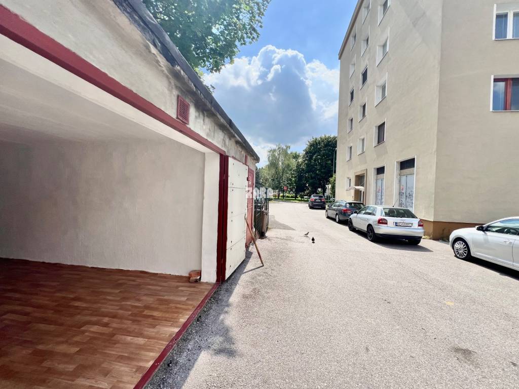 Staré Mesto, murovaná GARÁŽ Park Angelinum. SUPER CENA - 5