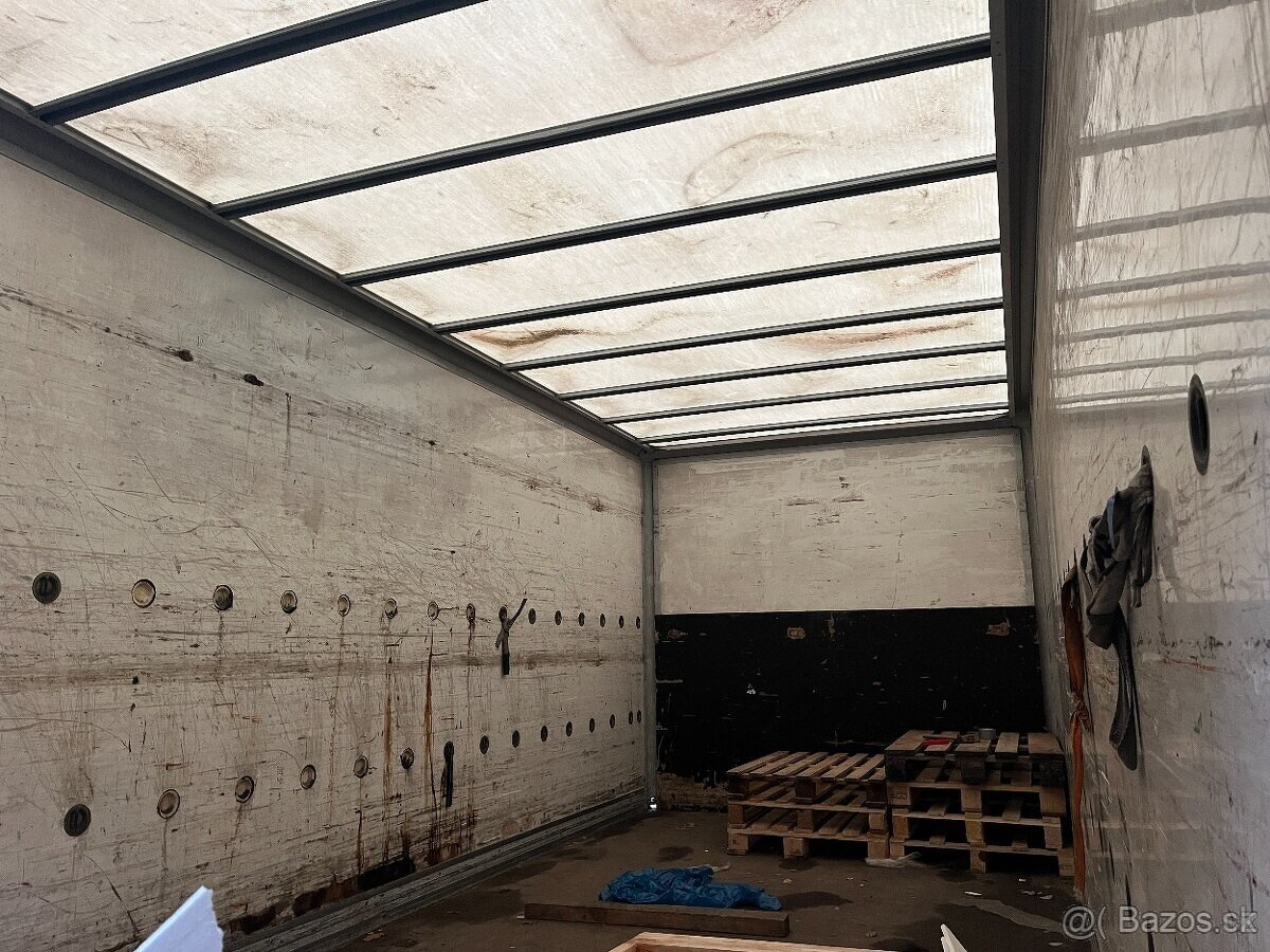 Nákladní nástavba s průhlednou střechou 6x2,8x2,5m - 5
