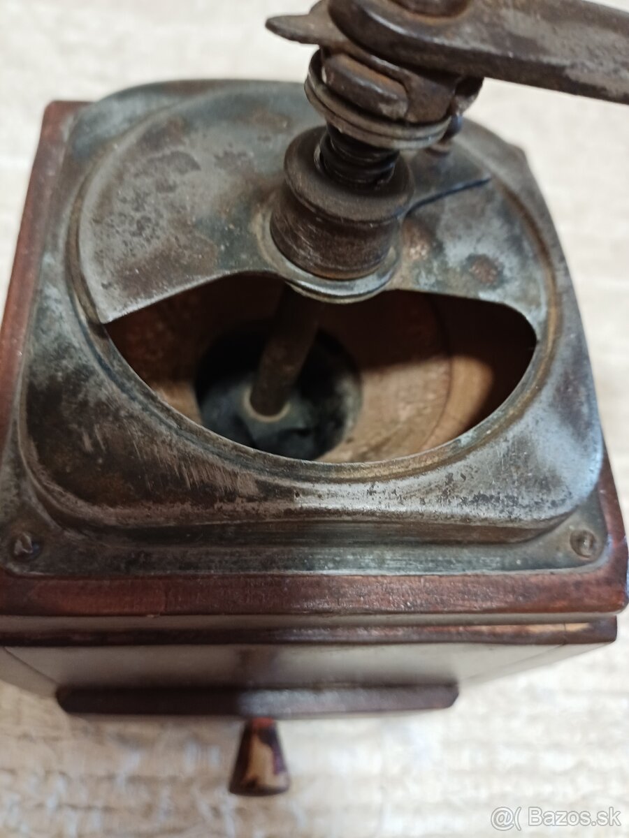 Mlynček - starožitný - 5