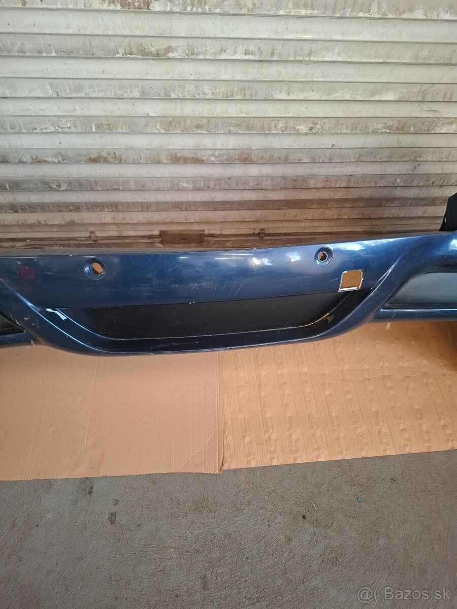 BMW X3 E83 M- paket zadný nárazník - 5