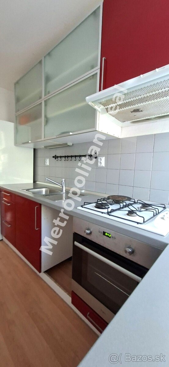 Slnečný a klimatizovaný 3 izbový byt s loggiou pri parku – foto 5