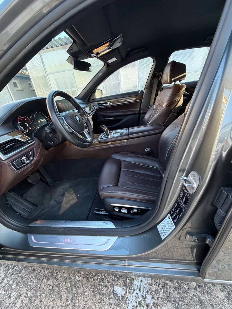 BMW Rad 7 750i xDrive A/T - 5