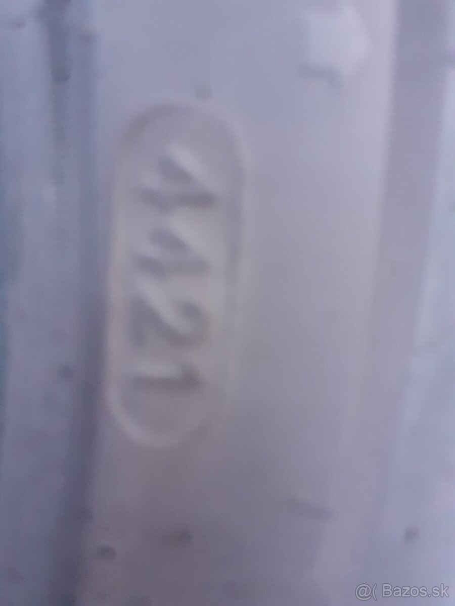 Celorocné 225/50r17 - 5