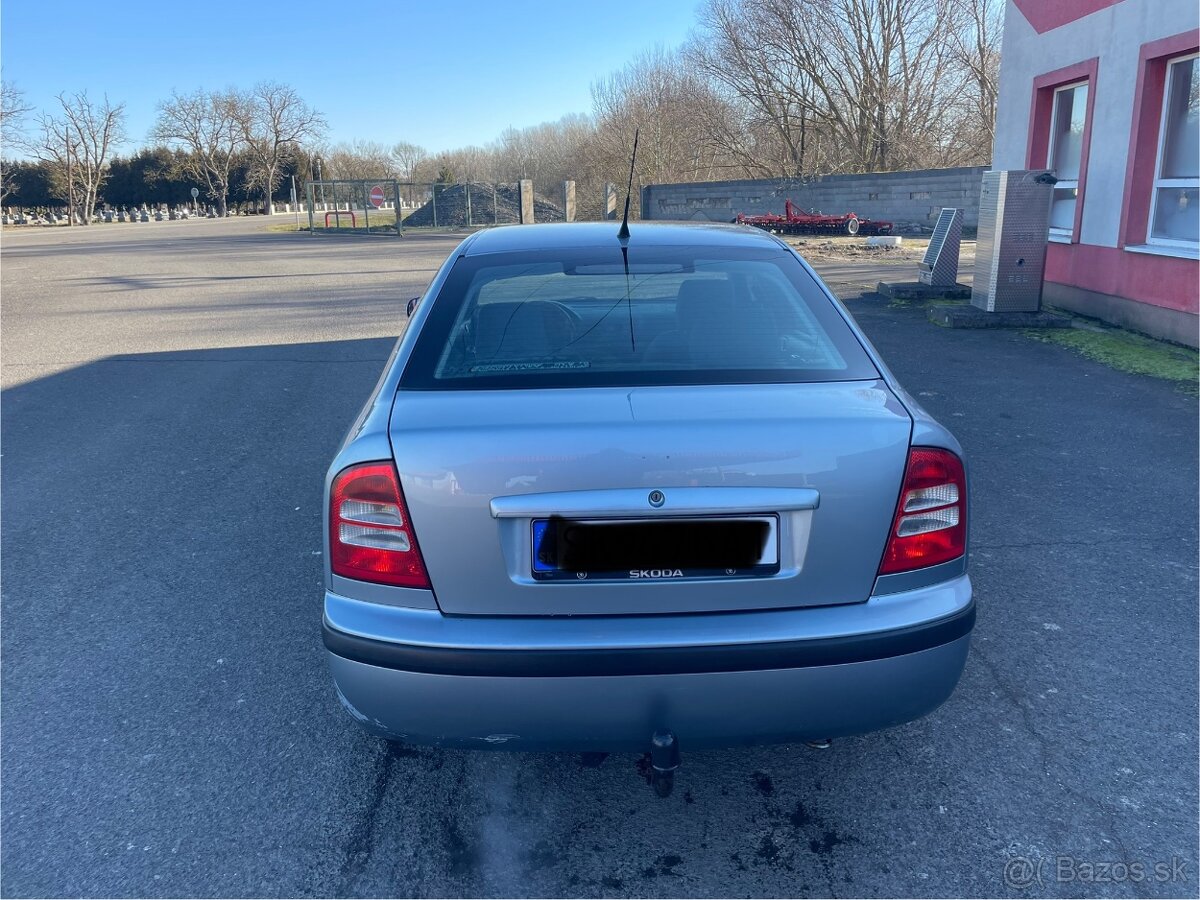 Predam Škoda Octavia 1.6 75 kw benzin. - 5