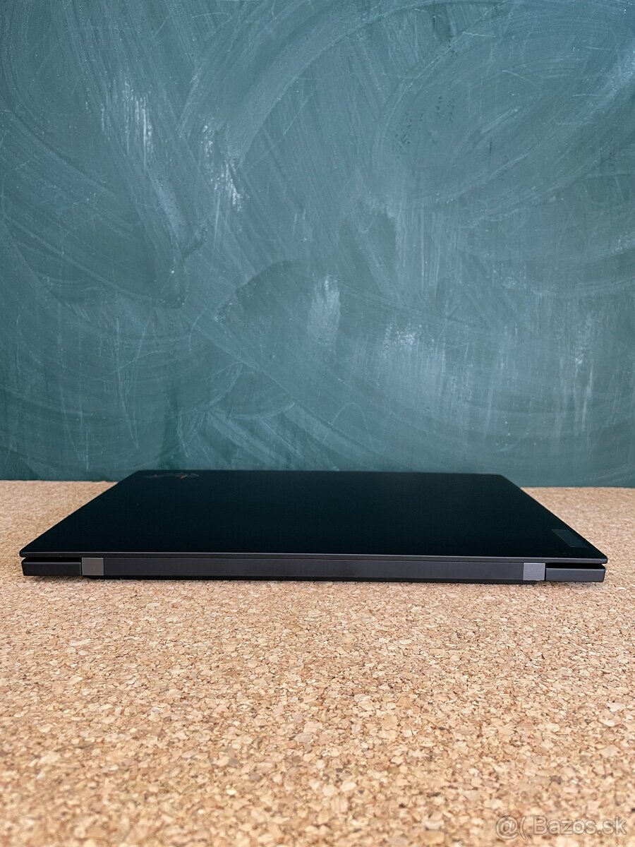 Lenovo ThinkPad X1 Carbon Gen10 - 5