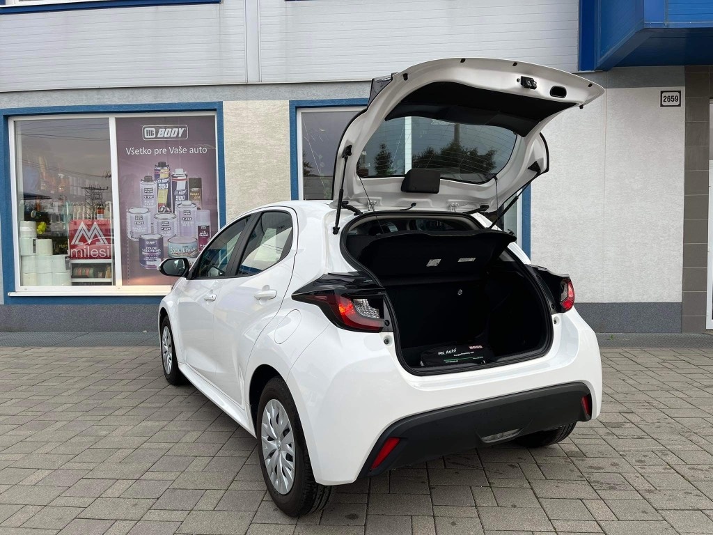 Toyota Yaris 1.0 - 5