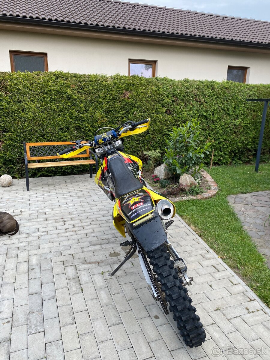 Suzuki drz400