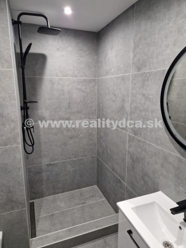 Predáme zrekonštruovaný 2-izbový byt v Trenčíne - 5