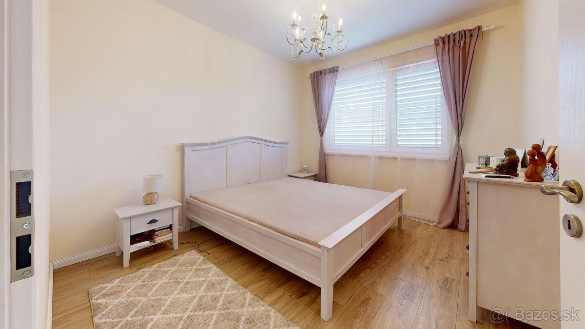 Na predaj priestranný rodinný dom v Slovenskej Novej Vsi - 5