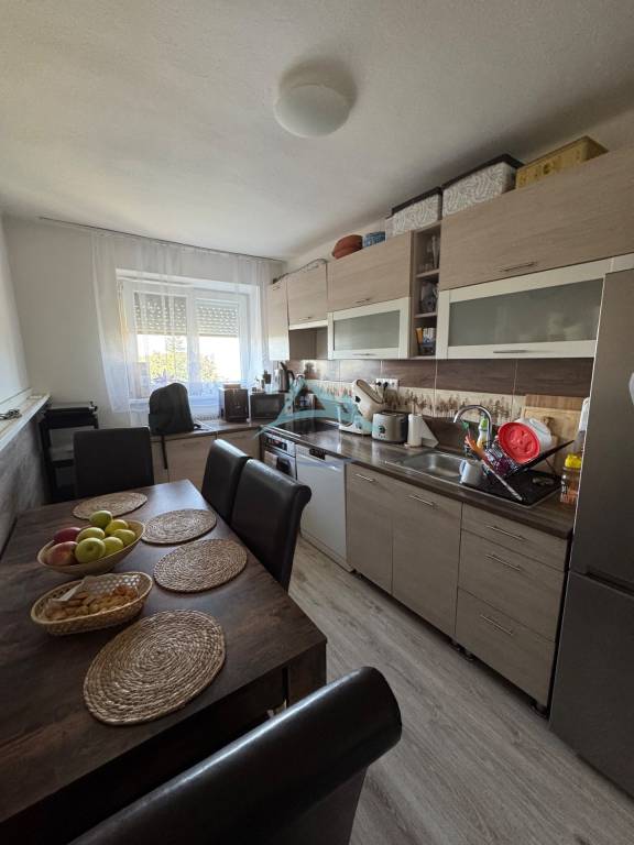 Troj izbový byt na predaj v Šahách - 5