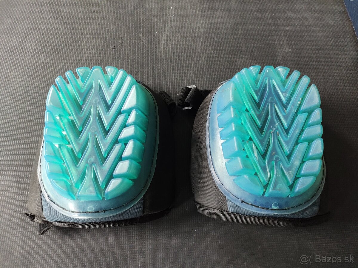 {33} Chrániče kolien - 5