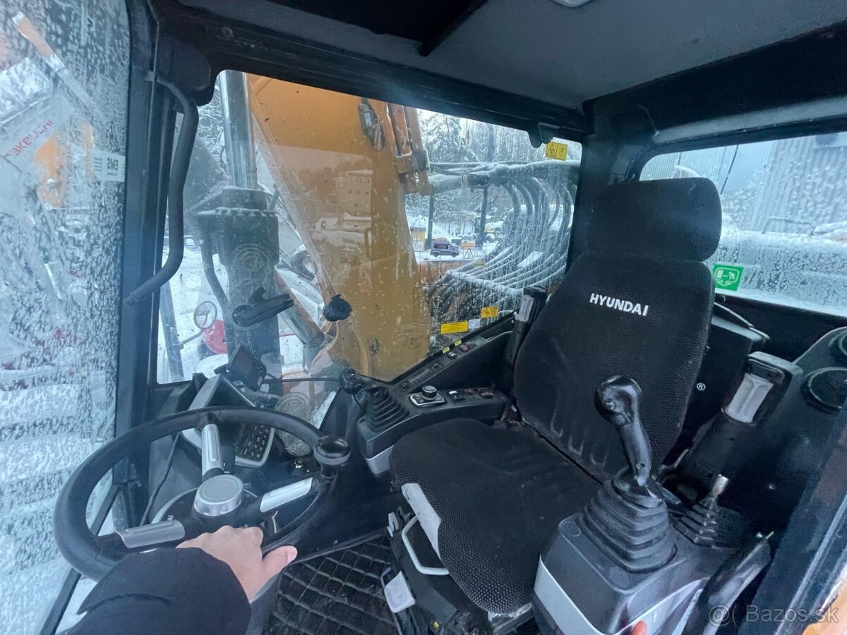 Kolový otočný bagr Hyundai HW160 - 5