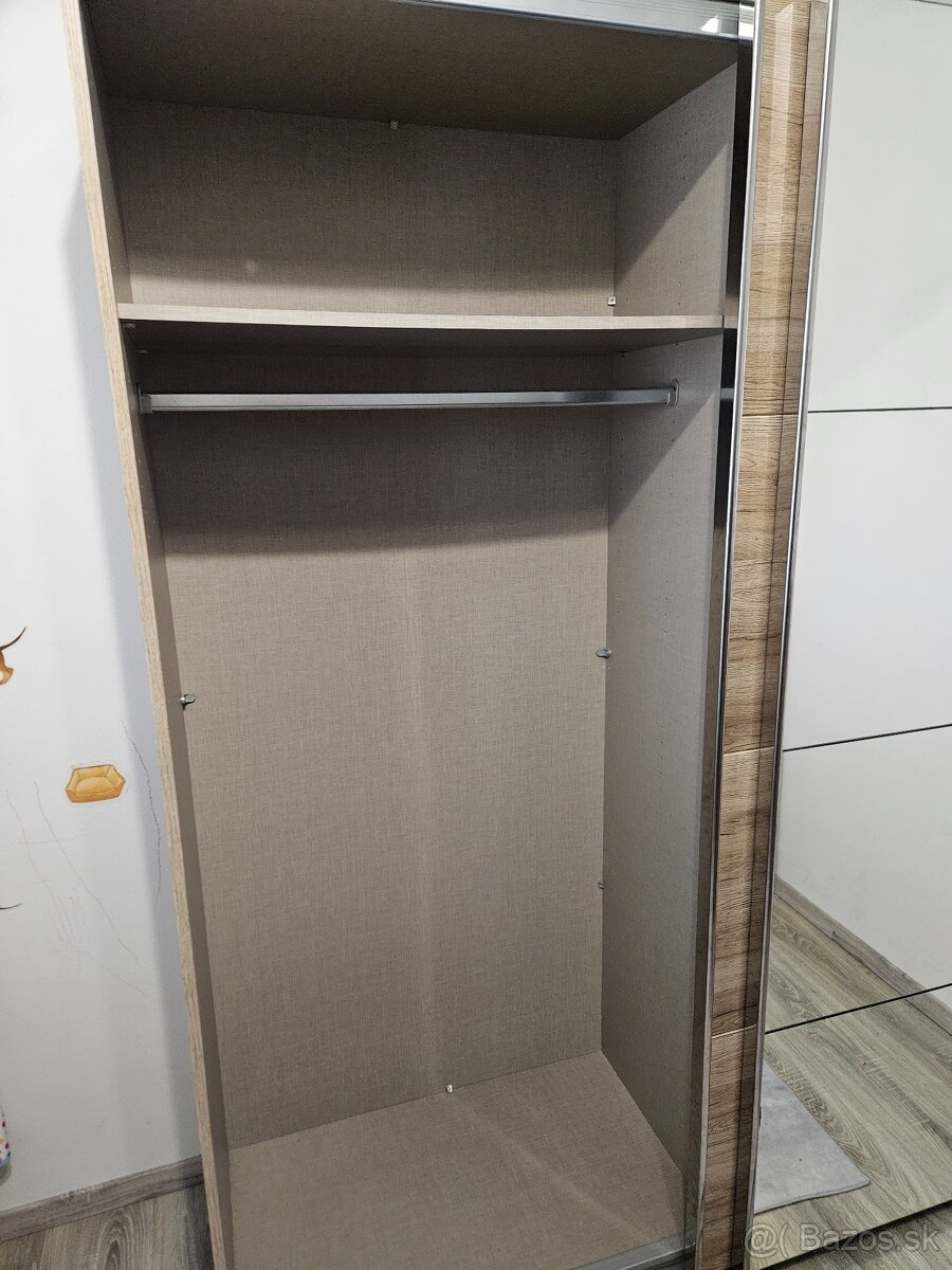 Satnikova skrina dub so zrkadlom - 5