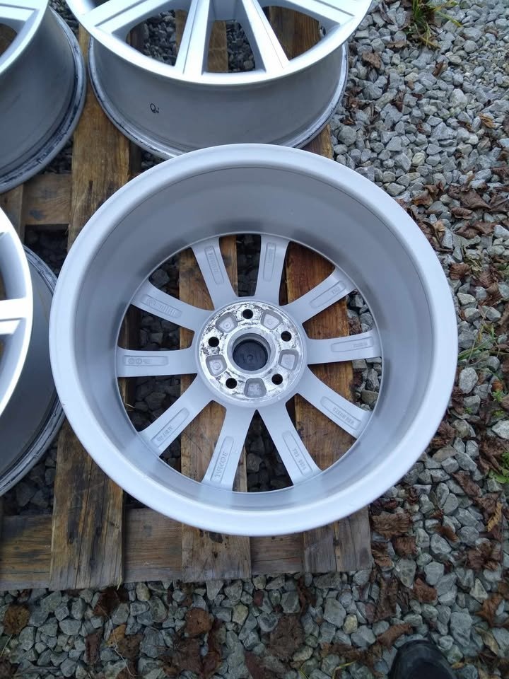 17" sada alu ŠKODA originál. - 5