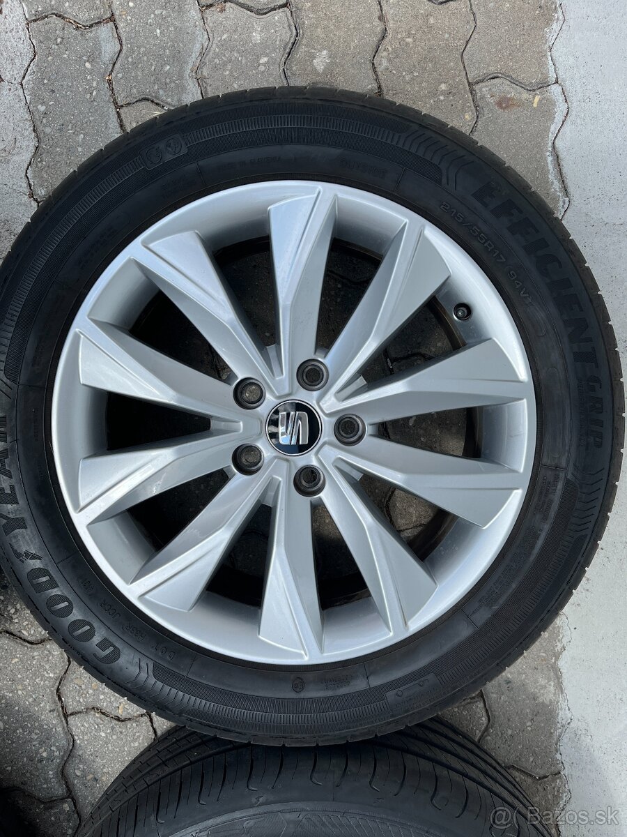 Originalna sada diskov SEAT ATECA 7.0JxR17 ET45, 215/55/R17 - 5