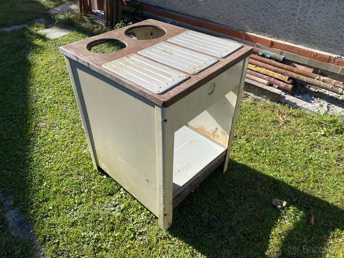 Starý retro nábytok - 5