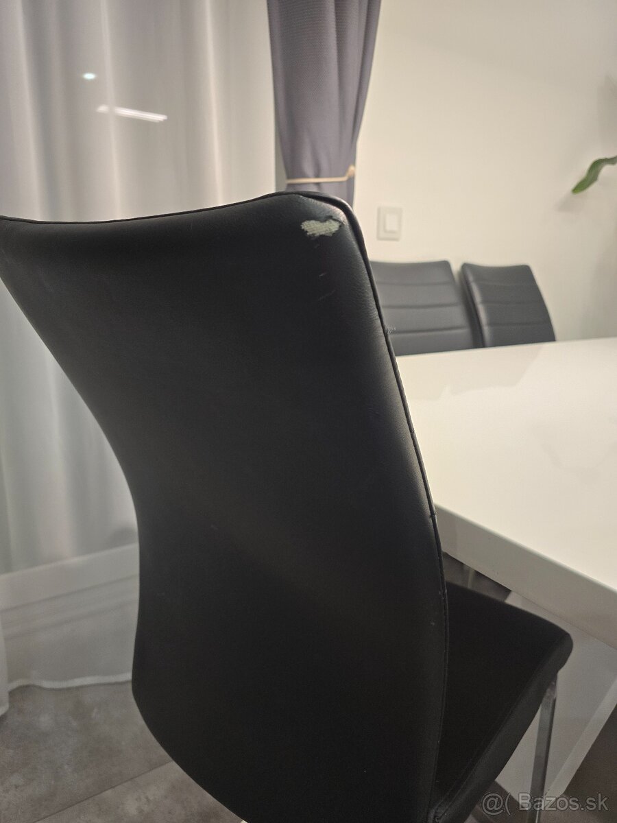 Jedálenský stôl a stoličky - 5