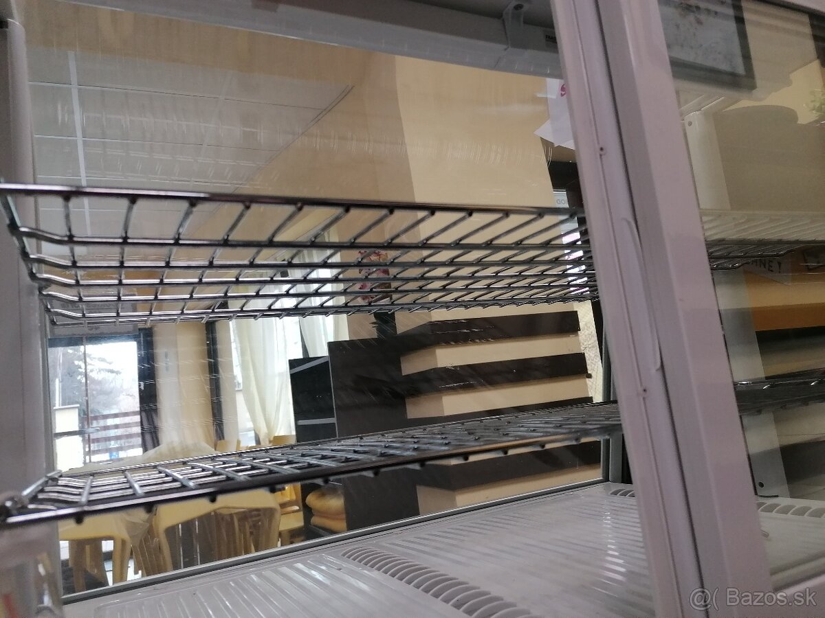 ponukam na predaj malu vytrinu. - 5