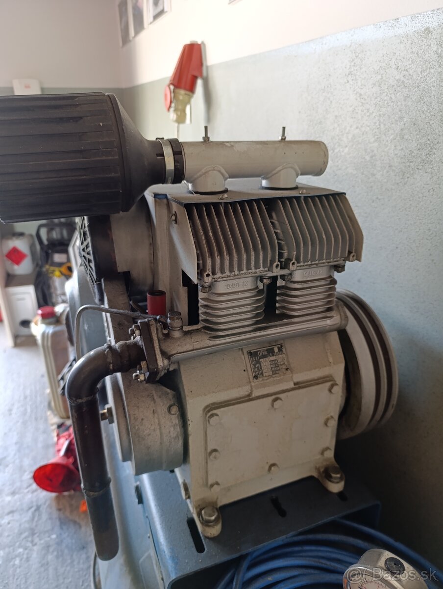 Predám Kompresor Orlík 300 l - 5