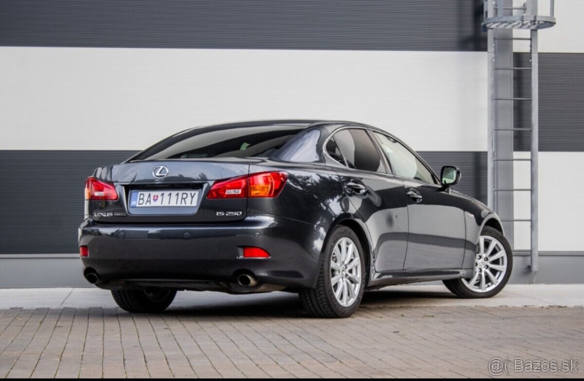 Predám Lexus IS250 2.5 benzín - 5