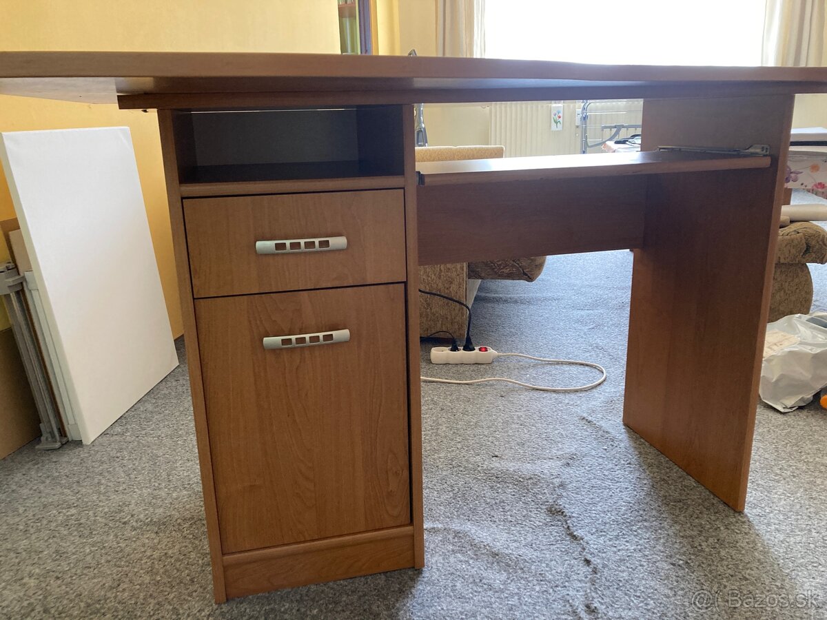 Pracovny stol - 5