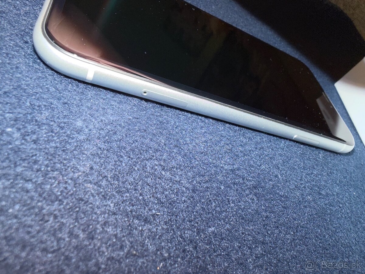 iPhone XR 128gb white - 5