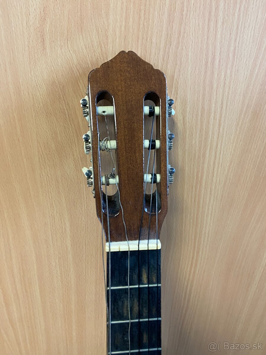 Akustická gitara s puzdrom - 5