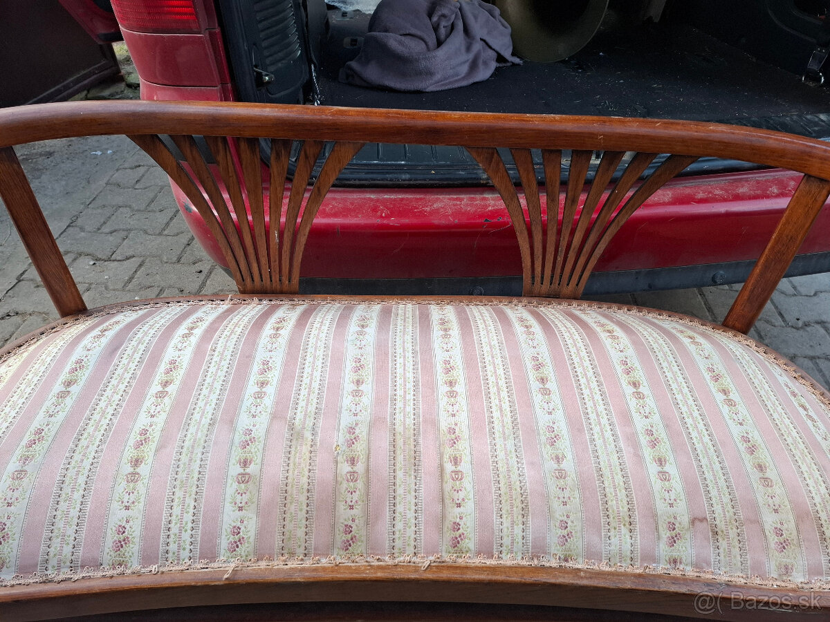Predám starožitnú sofu THONET - 5