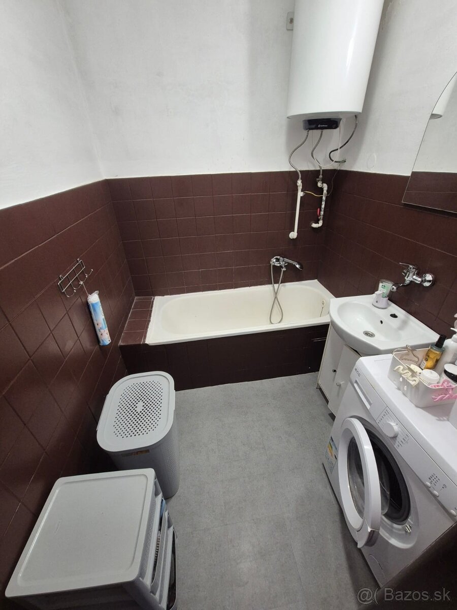 Predaj 3 iz. byt blízko Hlohovca - 5