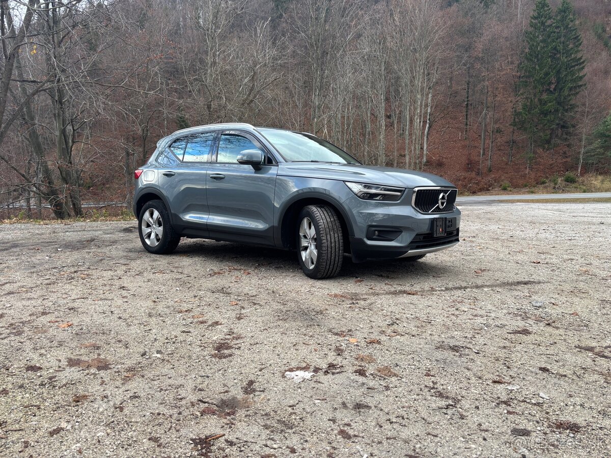 Volvo XC40 B4 2,0 benzín 4X4 - 5