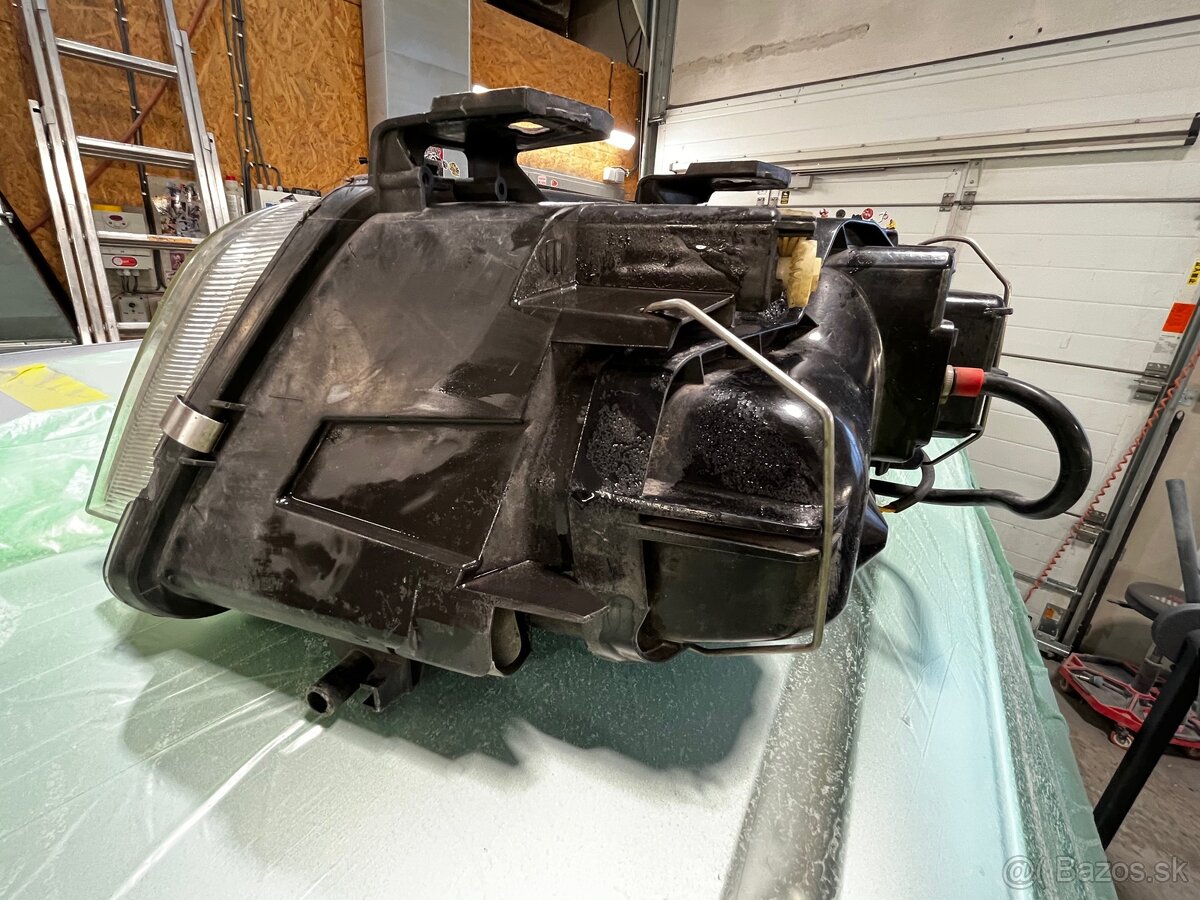 Audi A6 C5 predne svetlo xenon facelift - 5