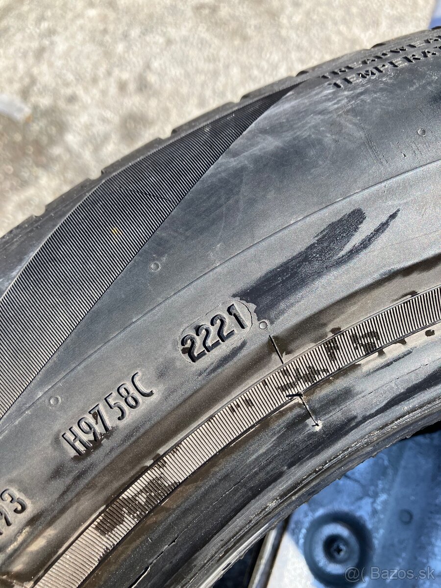 Pneu Pirelli 235/55 r18 - 5